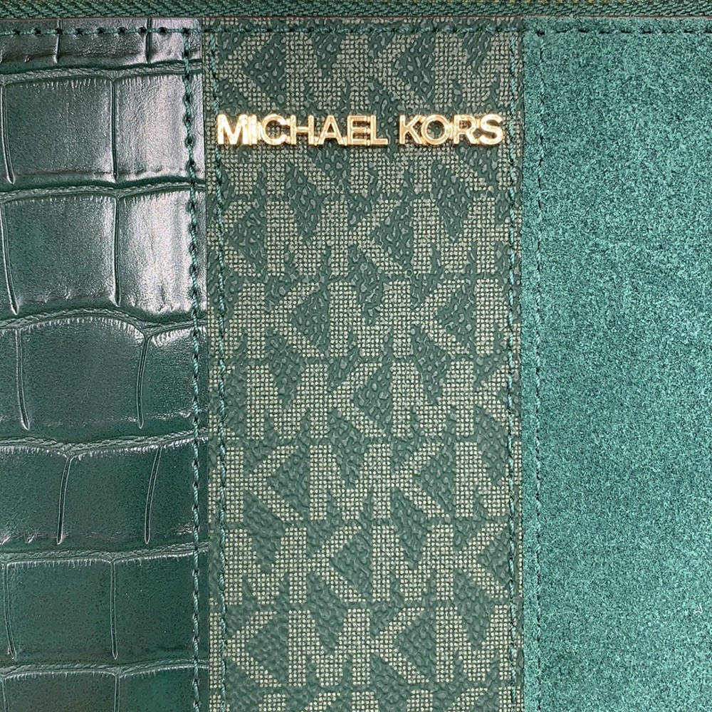 Michael Kors JST XL Zip Clutch Wristlet - Racing Green Multi - Picture 13 of 14